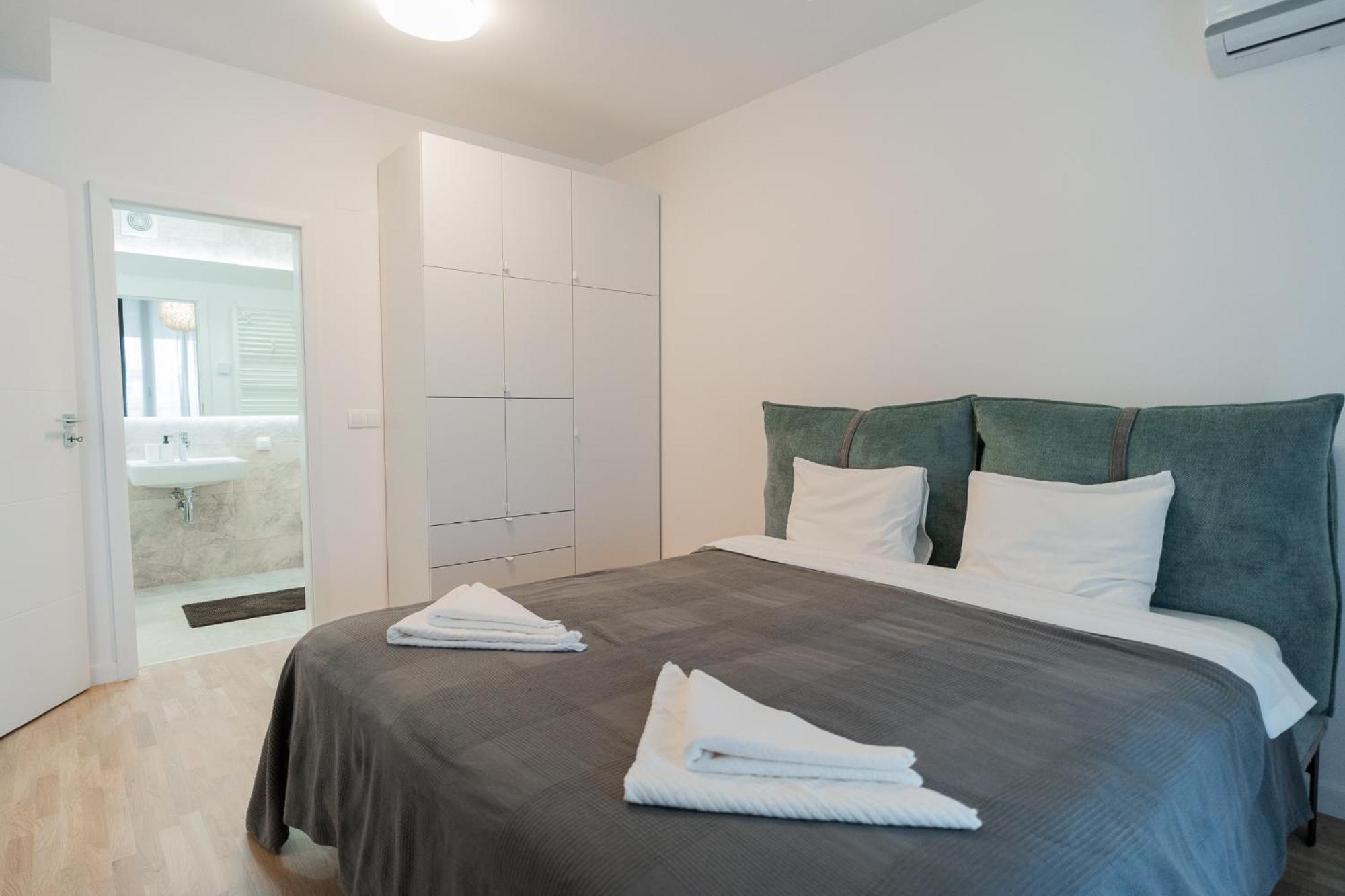 Lagoon Park Apartments With Beach View Bucureşti Ngoại thất bức ảnh